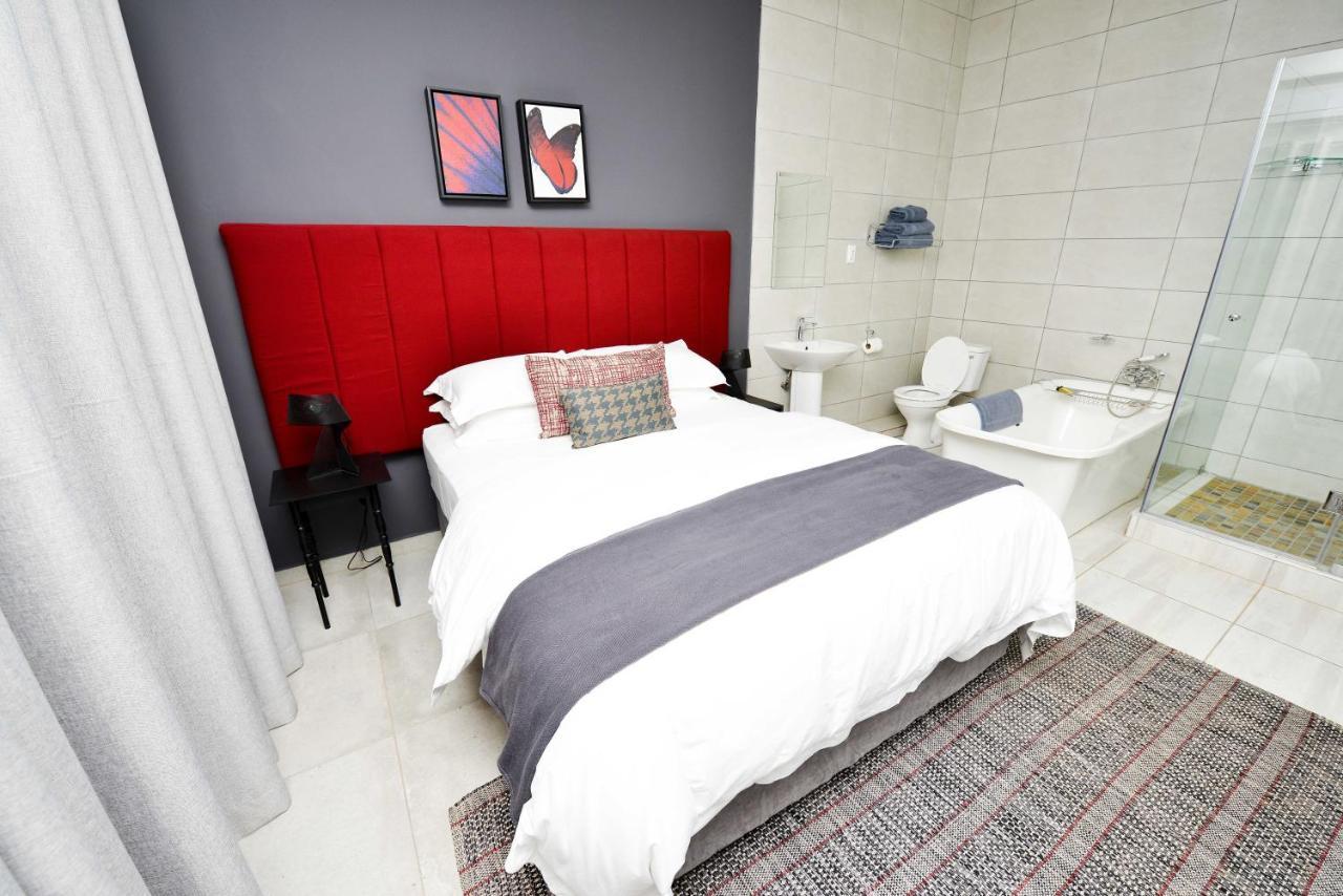 Serurubele Boutique Hotel Bosbokrand Экстерьер фото